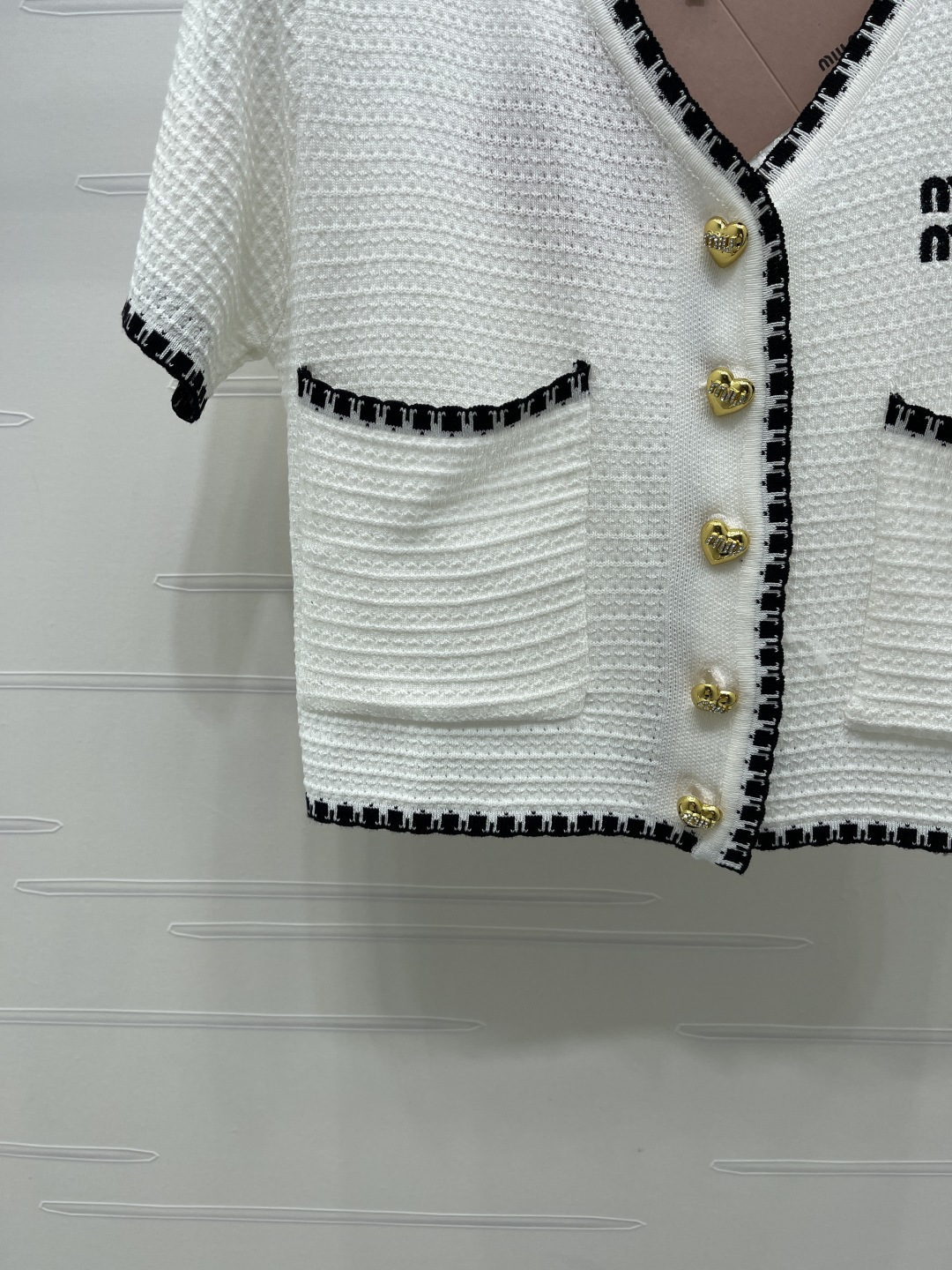 Women's short sleeves